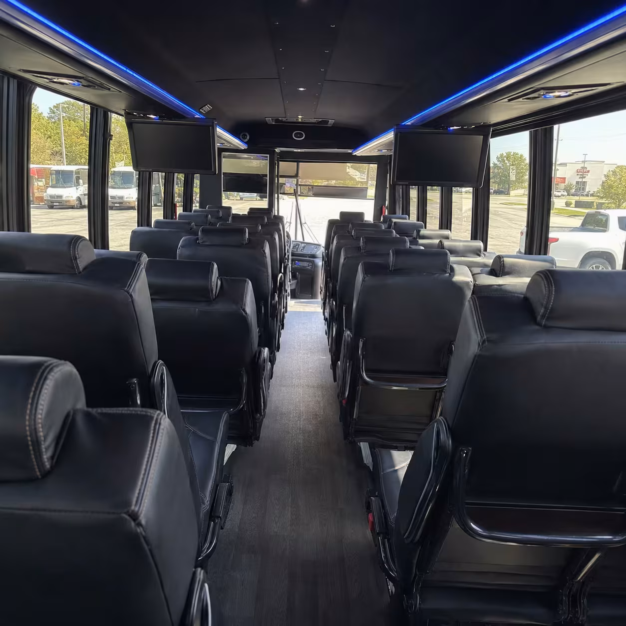 minibus rentals for smaller prom groups in pasadena